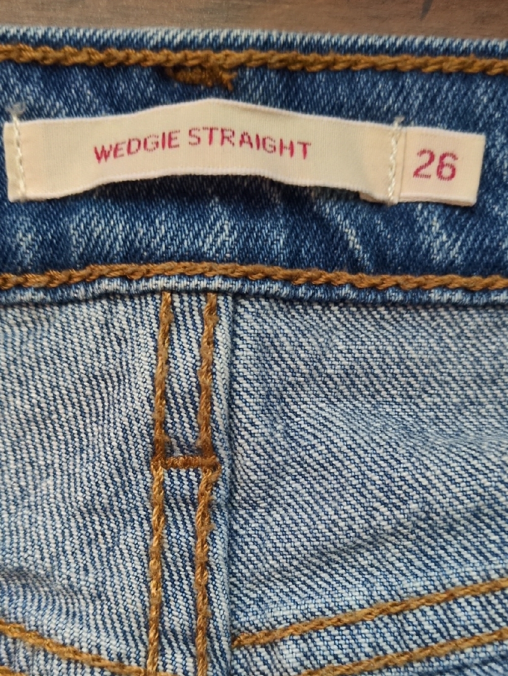 Levi's Wedgie Straight Jeans Medium Wash Size 26 - Picture 6 of 10